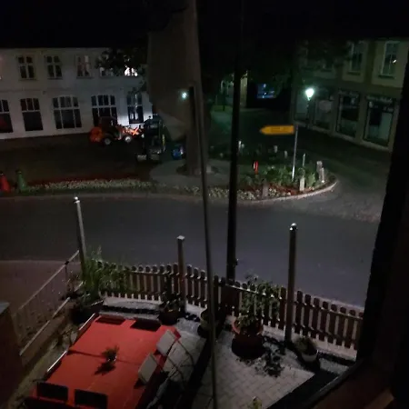 Holsteinisches Hauschen * Burg (Dithmarschen)