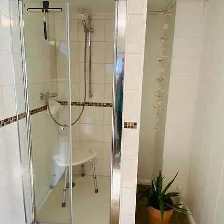 Holsteinisches Hauschen * Burg (Dithmarschen)